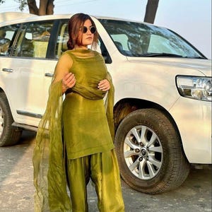Handmade Silk Farshi Salwar Kameez Suit: Pakistani Ethnic Dress