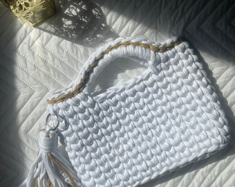 White Crochet Hand Bag Womans Bag Small Crochet Bag Summer outfits acessories Handmade purse Woman trendy style