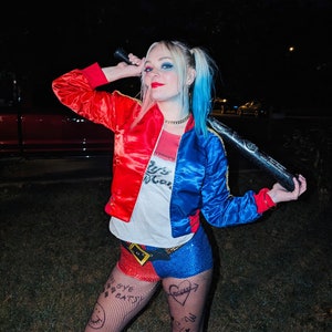 Harley Quinn Kostüm Erwachsene Jacke Full Set - Hochwertiges Kostüm für Halloween, Comicon und Urlaubsveranstaltungen