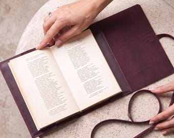 Engraved Leather Book Sleeve, Personalized Book Cover, Custom Size Book Protector, Handmade Leather Book Case, Reading Gift for Book Lover