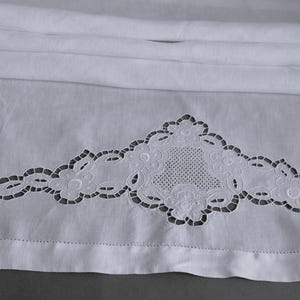 2 Vintage Linen Towels Curtains Hand Embroidery Richelieu