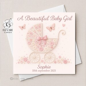 Tarjeta/Póster de Bebé Recién Nacido. Una preciosa niña en un cochecito rosa. Personalizable. Bonita ilustración para habitación infantil. Acabado de lujo. Cuadrado. 15x15x20 cm.