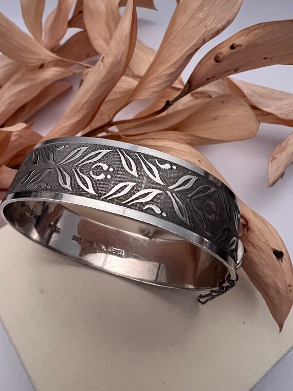 A Vintage Solid Sterling Silver Cuff Bangle. 7 In… - image 4