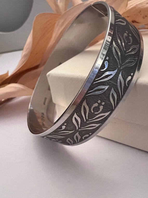 A Vintage Solid Sterling Silver Cuff Bangle. 7 In… - image 5
