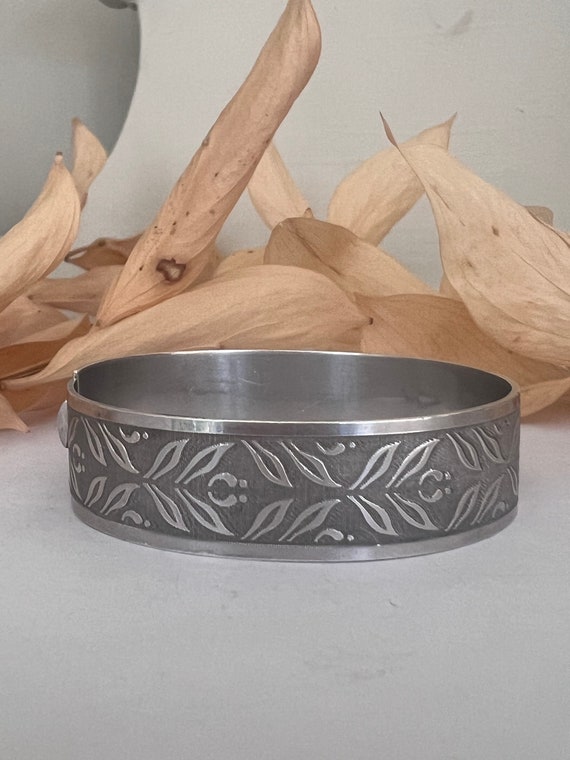 A Vintage Solid Sterling Silver Cuff Bangle. 7 In… - image 10