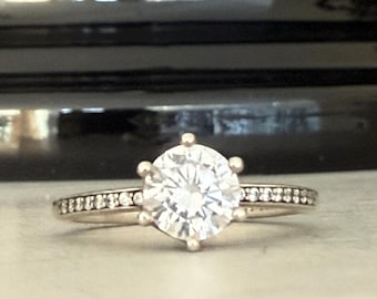 Genuine Pandora Clear Sparkling Crown Solitaire Ring with Cubic Zirconia. Size 54