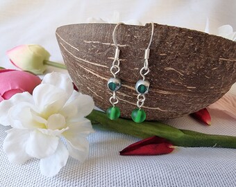 Green link bead earrings