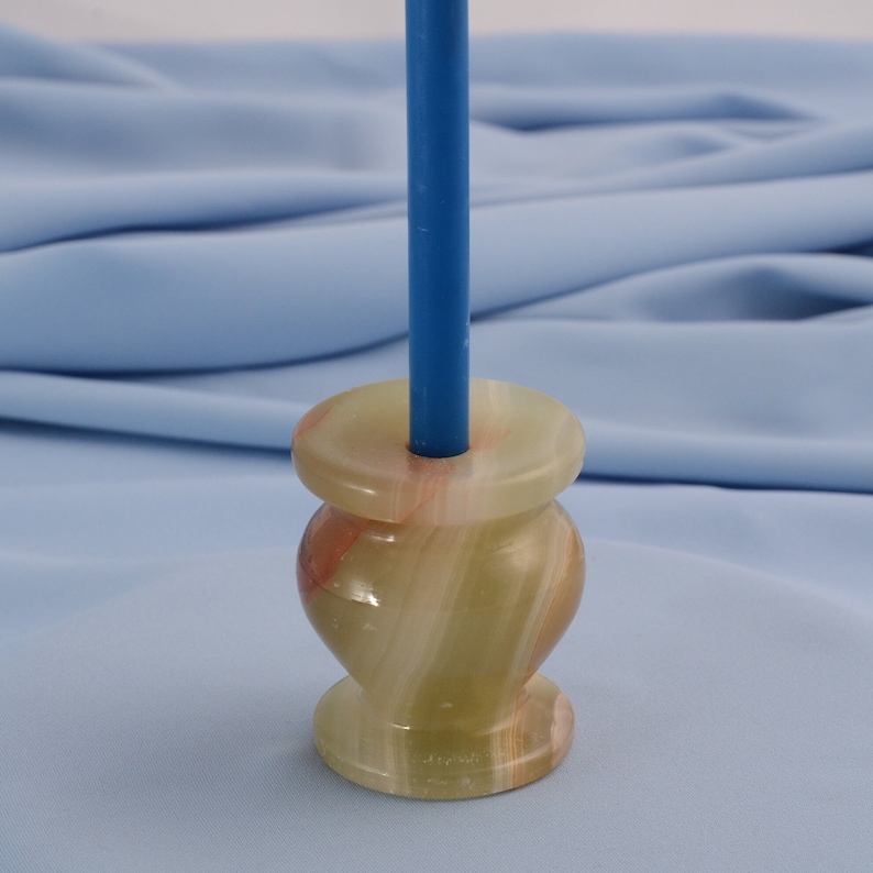 Bougeoir, bougeoir en onyx naturel pour bougies fines, bougeoir en marbre d'onyx, idéal pour des bougies jusqu'à 8 mm de diamètre, hauteur 4,5 cm image 4