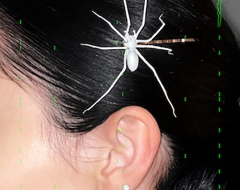 Weiße Albino Plastik Spinne als Haarspange | Bobby Pin  | Realistische Hauswinkelspinne | 1 Stk