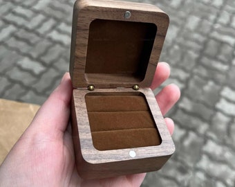 Custom Wooden Wedding Ceremony Ring Box Personalized Engraved Engagement Ring Box Square Ring Bearer Proposal Ring Box Holder Personalised