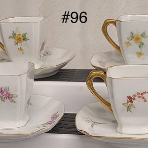 Set of 4 VINTAGE tea cups and saucers