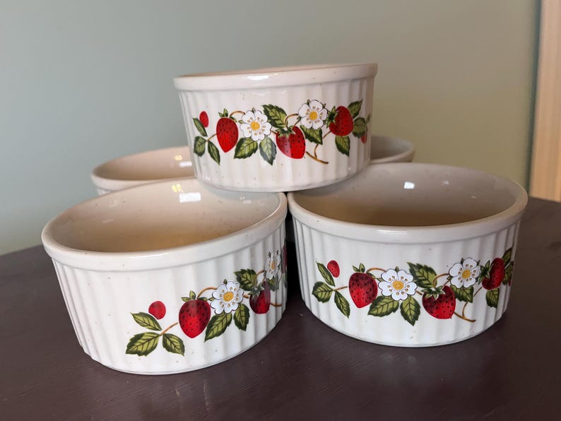 Vintage Sheffield Strawberries ‘n Cream Ceramic Ramekins