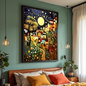 Tela con villaggio stellato ispirato a Klimt, paesaggio notturno di un villaggio stravagante, tela con cielo stellato, arte del villaggio, decorazione pronta da appendere