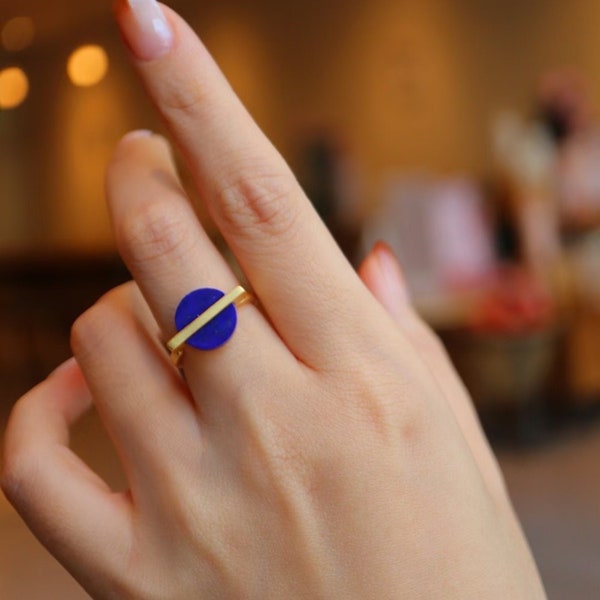 Bague avec gemme ronde minimaliste - Lapis lazuli véritable - réglable