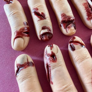 Edible Severed Fingers Halloween Gruesome Gory Icing Sugar paste fondant cake topper