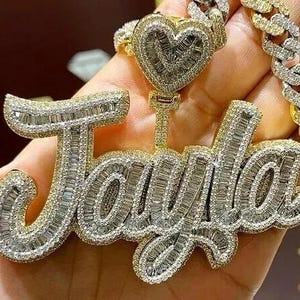 Colgante personalizable con nombre de moissanita de 3,30 quilates para hombre / Collar hip hop personalizado / Chapado en oro amarillo de 14 quilates / Idea de regalo