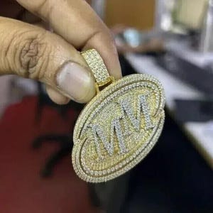 Pingente de moissanita personalizado de 3,00 quilates para homens | Carta personalizada | Prata banhada a ouro amarelo 14K | Presente para ele