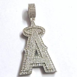 Colgante de moissanita auténtica de corte redondo de 2,40 quilates con letra A, chapado en oro blanco de 14 quilates, regalo para él