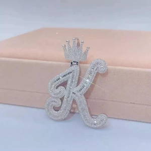 Colgante de moissanita natural de corte redondo de 3,00 ct con inicial K para hombre, chapado en oro blanco de 14 quilates, joyería de hip hop, regalo de cumpleaños