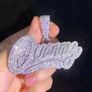 Colgante de moissanita personalizado / 4,00 quilates de peso total / Personaliza tu nombre para hombre / Baño de oro blanco de 14 quilates / Dije personalizado / Joyería de hip hop