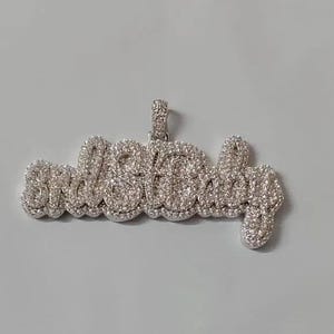 Colgante con nombre personalizado de moissanita bañado en oro blanco de 14 quilates, moissanita auténtica de 3 quilates, plata de ley, regalo personalizado para hombres, cumpleaños, aniversario