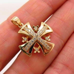 Colgante de cruz de diamantes de 2,00 ct de corte redondo creado en laboratorio, cadena de 18" chapada en oro amarillo de 14 quilates, idea de regalo