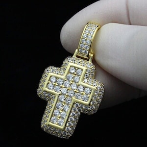 Colgante de cruz con diamantes de talla redonda de 2,00 ct creados en laboratorio, chapado en oro amarillo de 14 k. Idea de regalo.