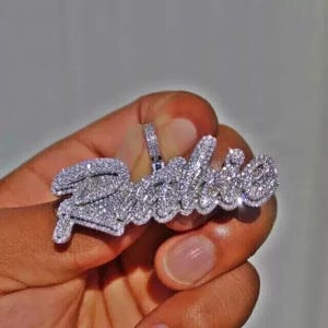 Colgante de moissanita auténtica de 2,3 quilates para hombre, con el nombre personalizado, dije personalizado, colgante de hip hop, colgante de moissanita, regalo de cumpleaños sin cadena