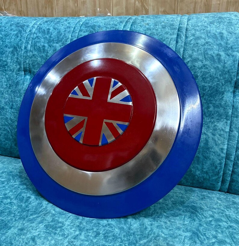 Handgefertigtes Captain Carter Schild Replikat: Cosplay Prop, Mit Ledergürteln Bild 3