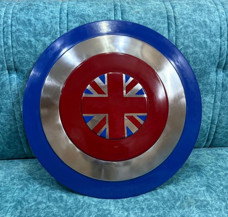 Handgefertigtes Captain Carter Schild Replikat: Cosplay Prop, Mit Ledergürteln Bild 2