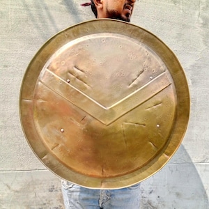 Leonidas Spartan Shield: 300 Movie Replica, Battle Ready Steel