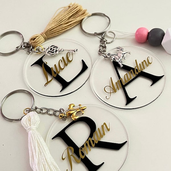 Personalized keychain with initial and round acrylic first name