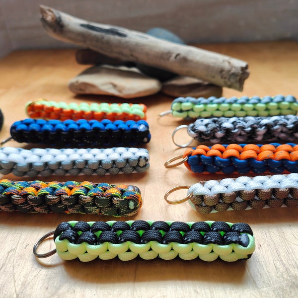 Two Tone Coloured Paracord Keyring