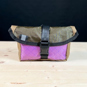 Handgefertigte RoamFree Light Hipbag auch als Lenkertasche für deine Essentials Wasserfest & Recycelt, inkl. Fixplus Spannbänder Bild 1