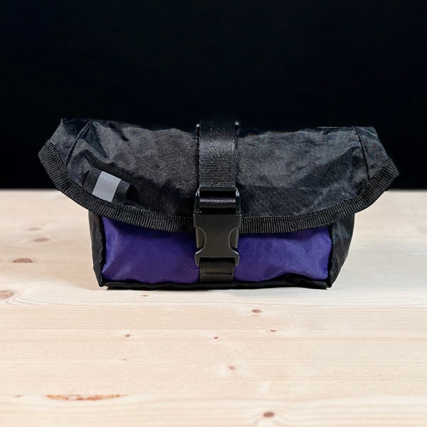 Handgefertigte RoamFree Light Hipbag - auch als Lenkertasche für deine Essentials - Wasserfest & Recycelt, inkl. Fixplus Spannbänder