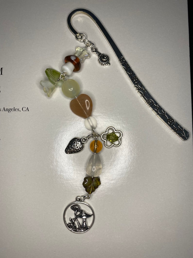 fall cottage bead bookmark image 1