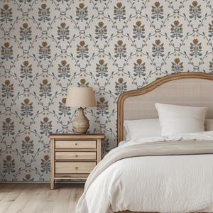 Vintage Tulpen-Tapete - Bauernhaus-Blumengitterdesign - Vorgeklebte und abziehbare Wandverkleidung.  Renter freundlich Aufkleber