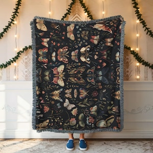 Woven Blanket for Moth Lovers Retro Cottagecore Witchy Home Decor Gift Botanical Vintage Gift Throw for Her Fairycore Frog Lover Gift Dark