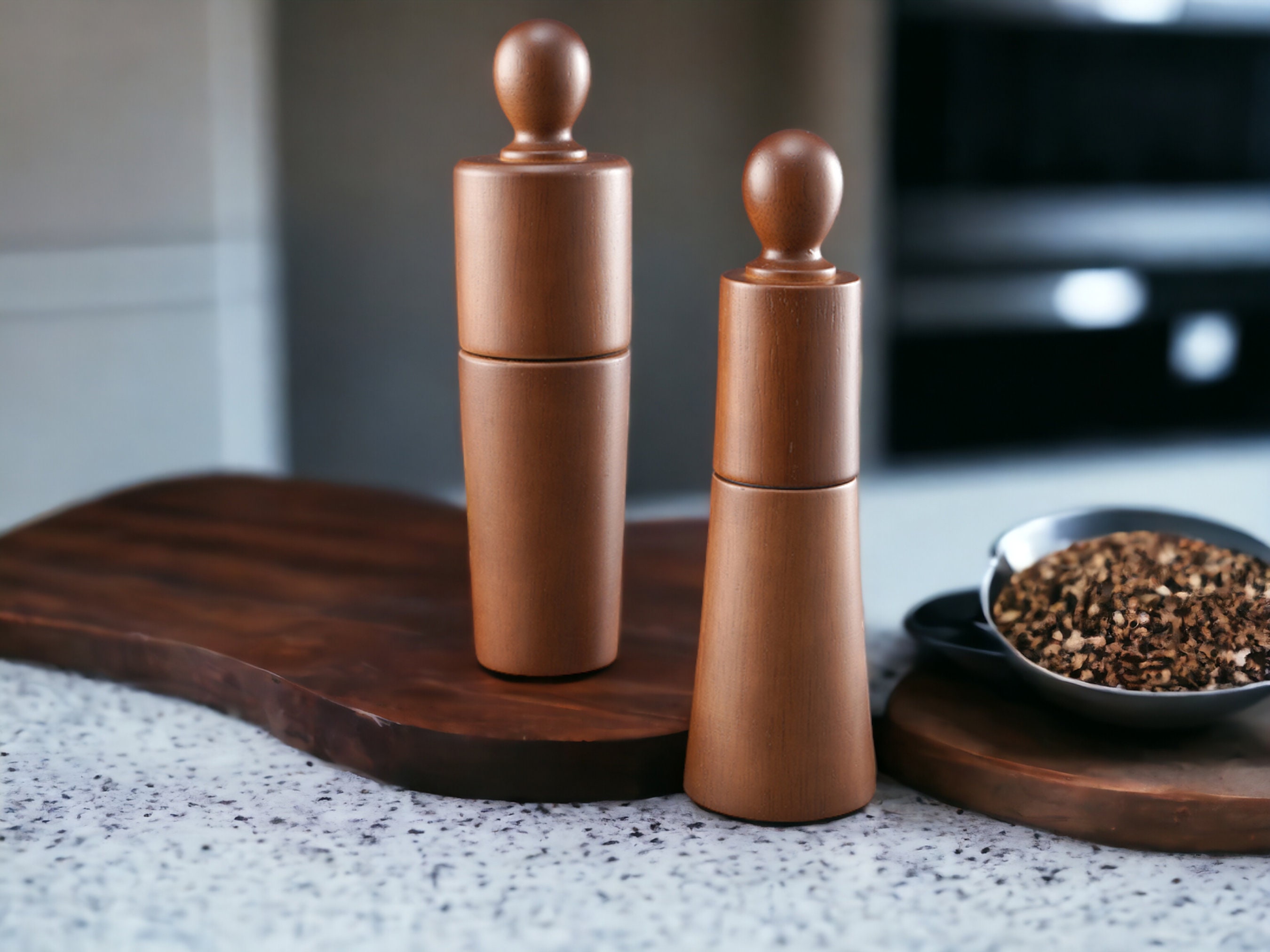 Couple Salt & Pepper Grinder Matching Wooden Shaker Pepper Shaker Salt