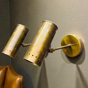 Mid-Century Modern Messing Wandleuchte: Justierbarer Punktstrahler