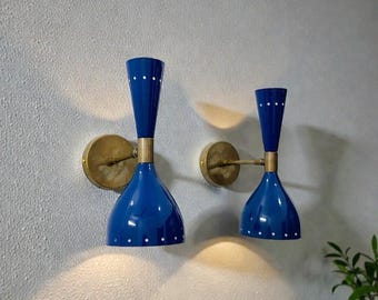 Italiensk mässingsvägglampa: Mid Century Modern glänsande blå ljusarmatur