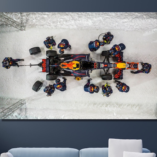 Max Verstappen Snow F1 Pit Stop Canvas Wall Art -  Max Verstappen Poster -Grand Prix F1 Modern Wall Art - F1 Fan Gift -Red Bull Racing CANVA