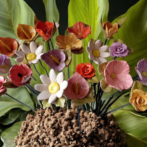 Fleurs colorées en céramique faites main, Rose en céramique, Fleurs de marguerite en céramique, Décoration de jardin faite main,