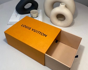 Caja rígida Louis Vuitton -  España