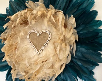 Jujuhat 60 cm - goose and rooster feathers - jute center and cowrie shells