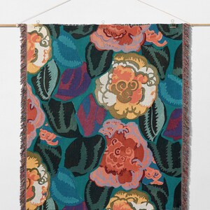 Vintage Floral Pattern Blanket, Retro Floral Woven Blanket, Hippie Floral Print Throw Blanket, Abstract Floral Decor, Gifts For Gardeners