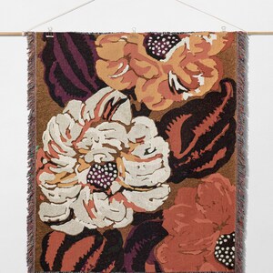 Vintage Floral Pattern Blanket, Retro Floral Woven Blanket, Hippie Floral Print Throw Blanket, Abstract Floral Decor, Gifts For Gardeners