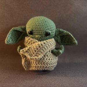 Handgefertigte Häkelarbeit Grogu-inspirierte Plüsch Bild 1