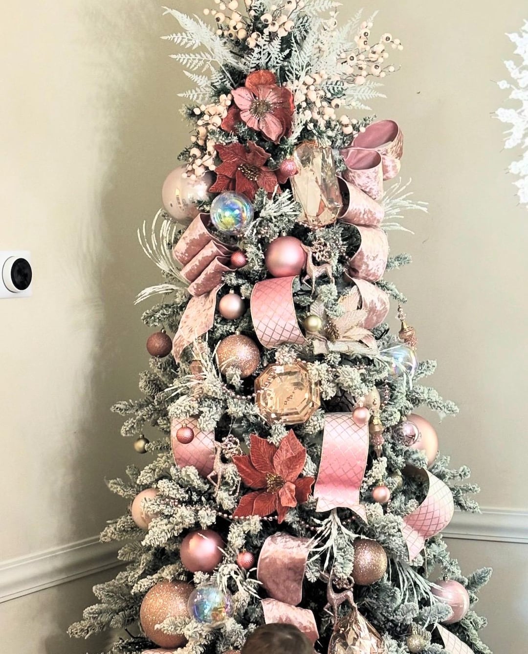 ピンクのクリスマスツリーオーナメントキット：ベルベットリボン