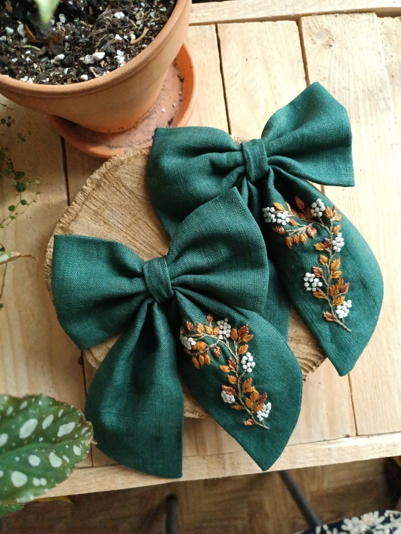 Floral hair bow, green linen ribbon flower embroidery, hand embroidered hair bow, embroidered hair clip image 5